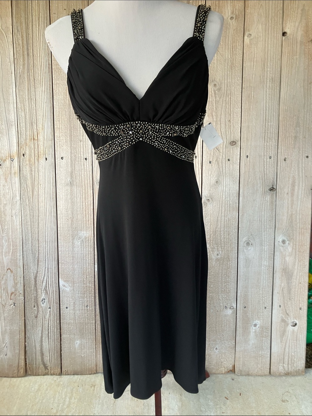 Cachet Black Embellished V-Neck Midi Dress